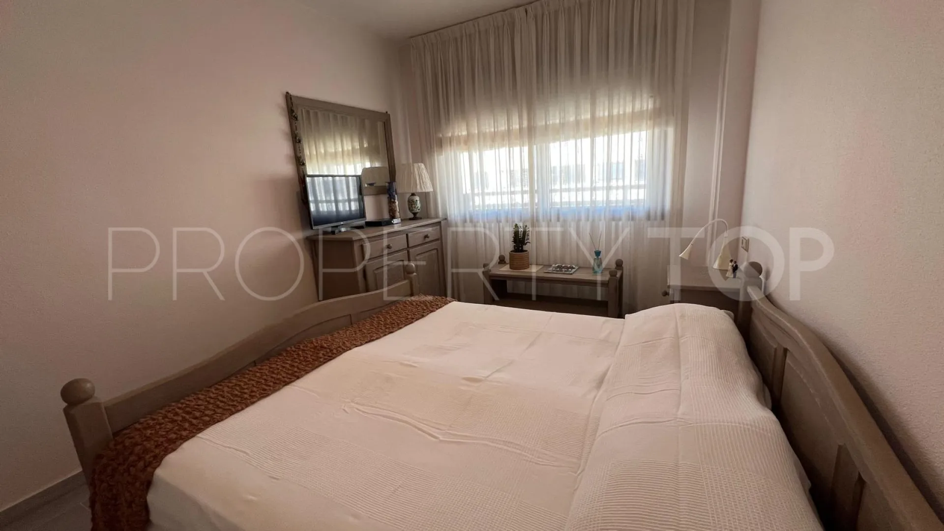 Ático en venta en Estepona Puerto
