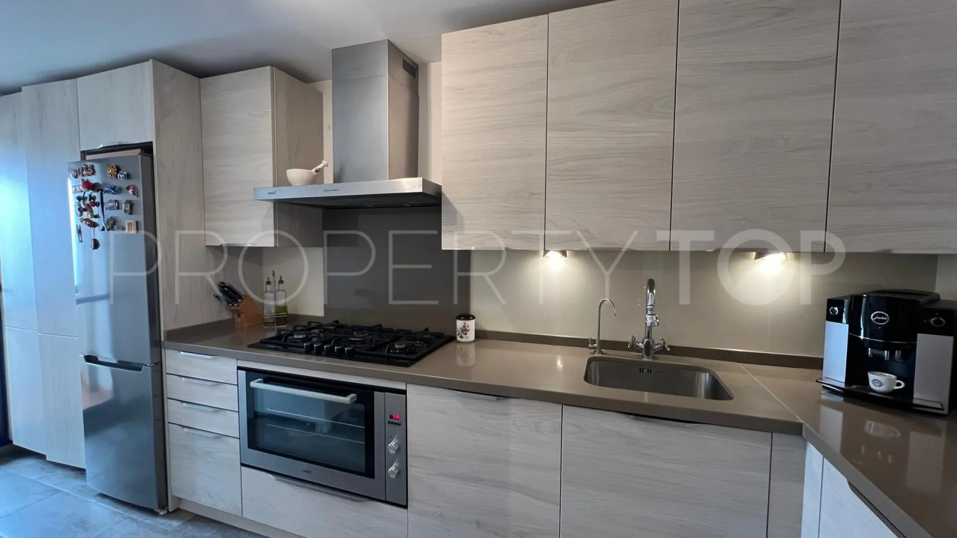 Ático en venta en Estepona Puerto