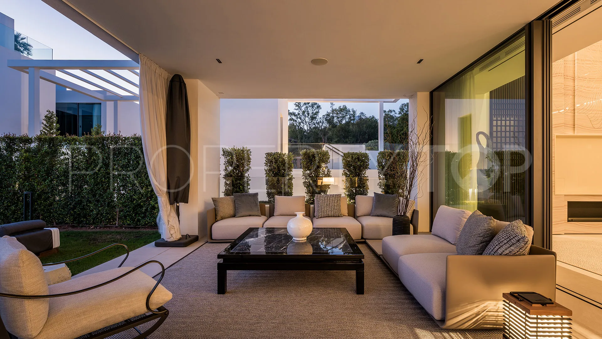 Semi detached villa for sale in Vilas 12