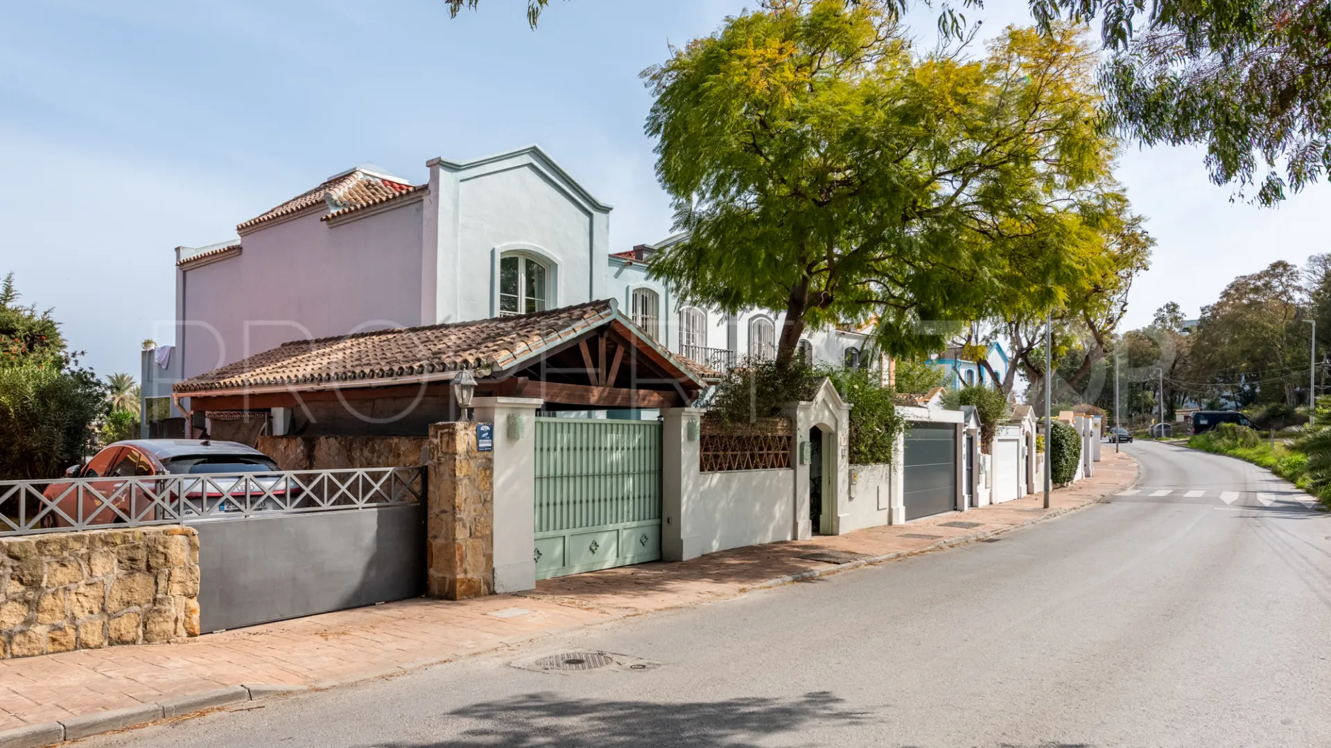 Villa pareada con 3 dormitorios en venta en Guadalmina Alta
