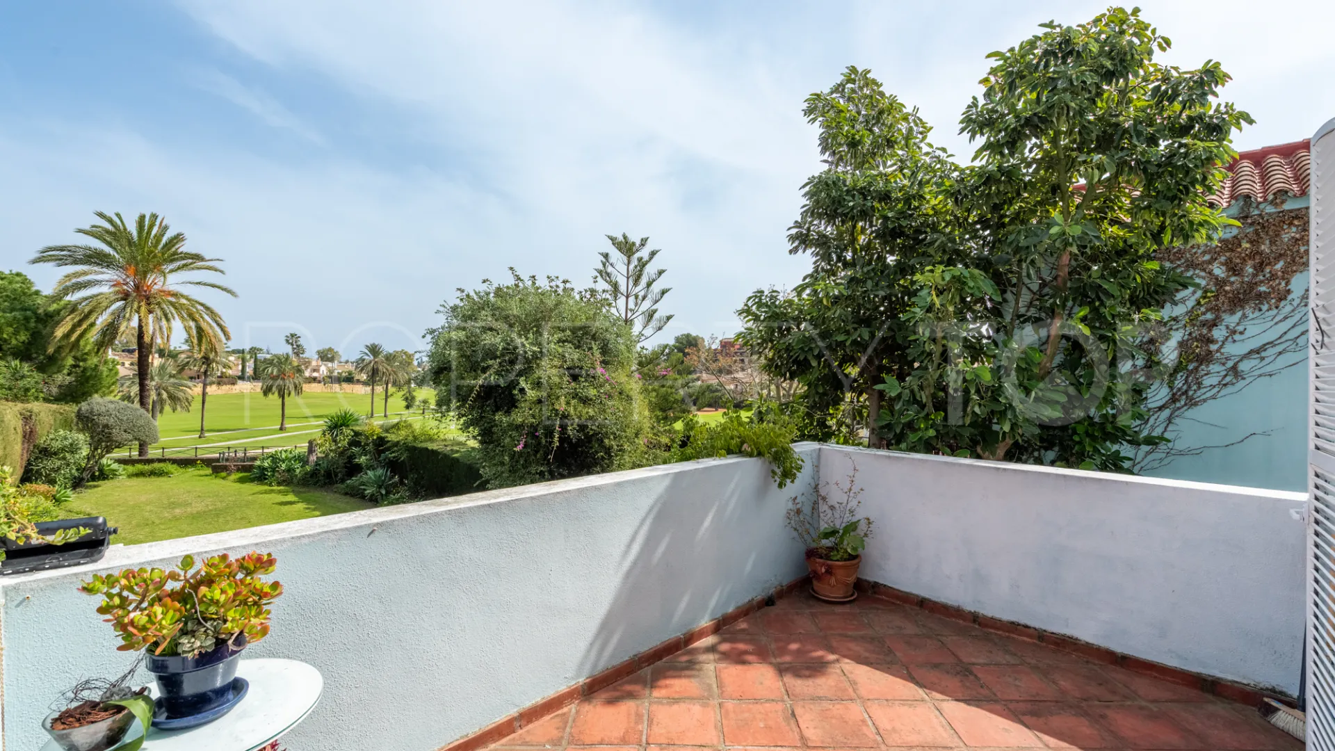 Villa pareada con 3 dormitorios en venta en Guadalmina Alta