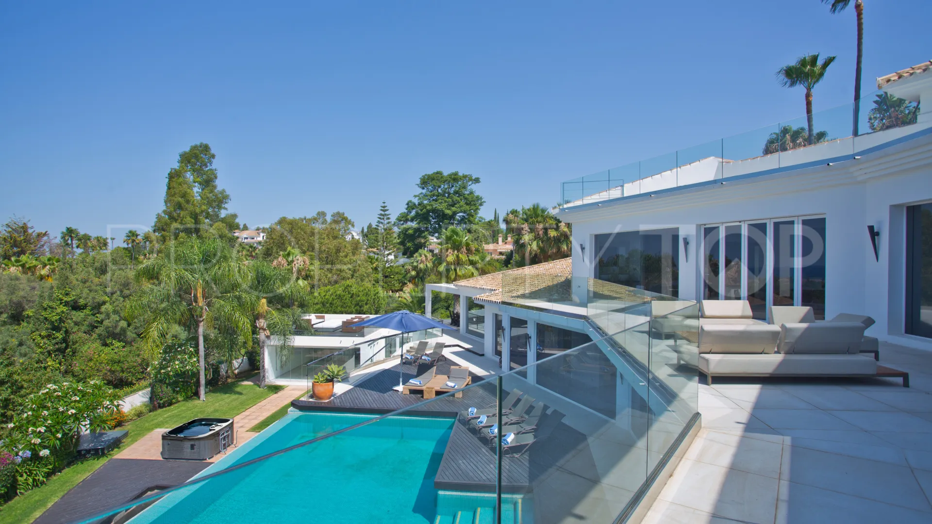 For sale villa in Hacienda las Chapas