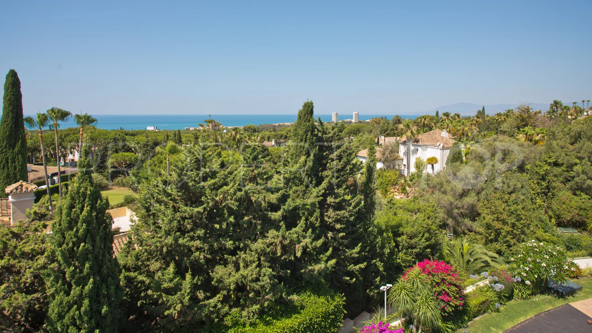 For sale villa in Hacienda las Chapas