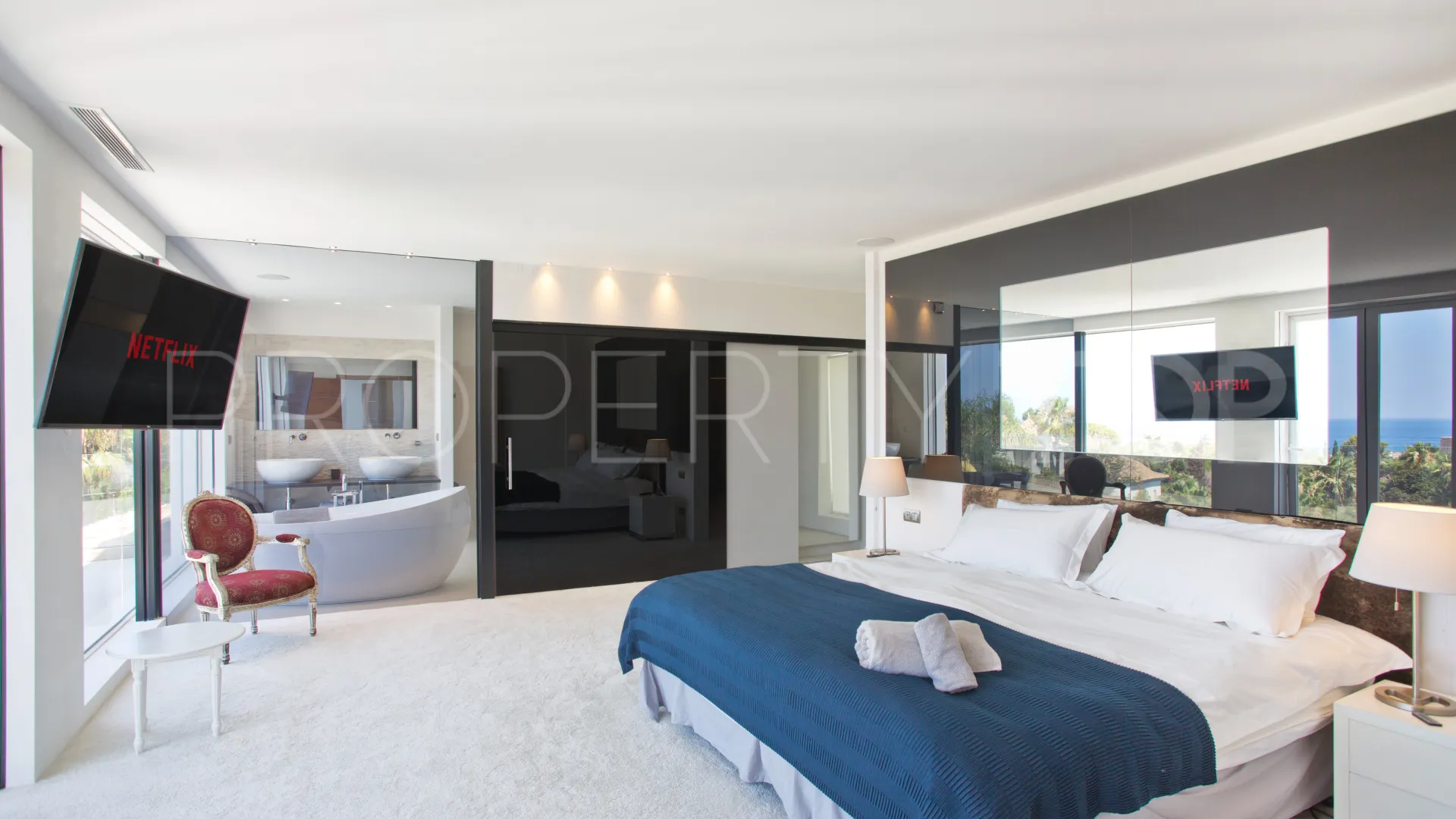 For sale villa in Hacienda las Chapas