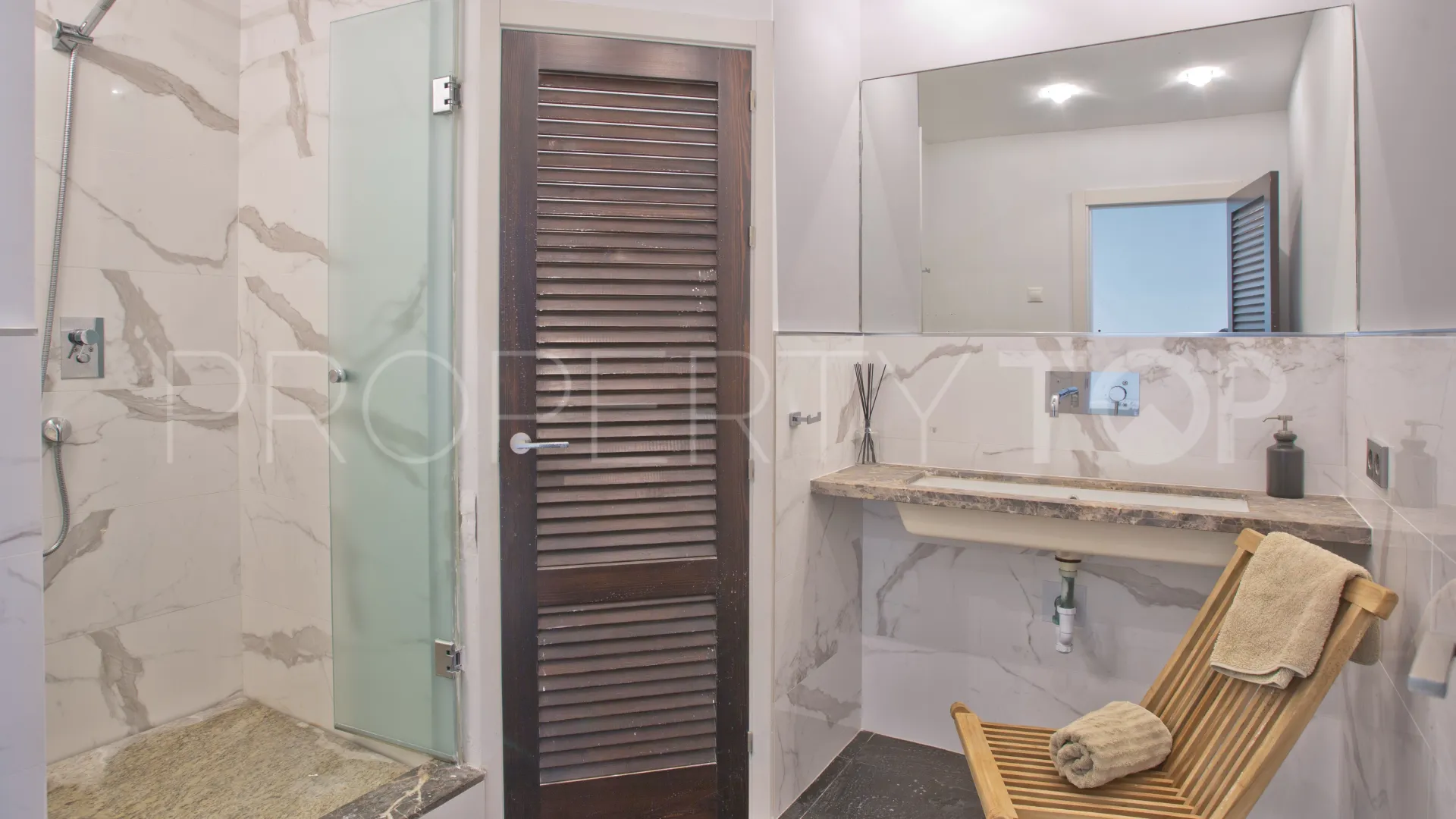 For sale villa in Hacienda las Chapas