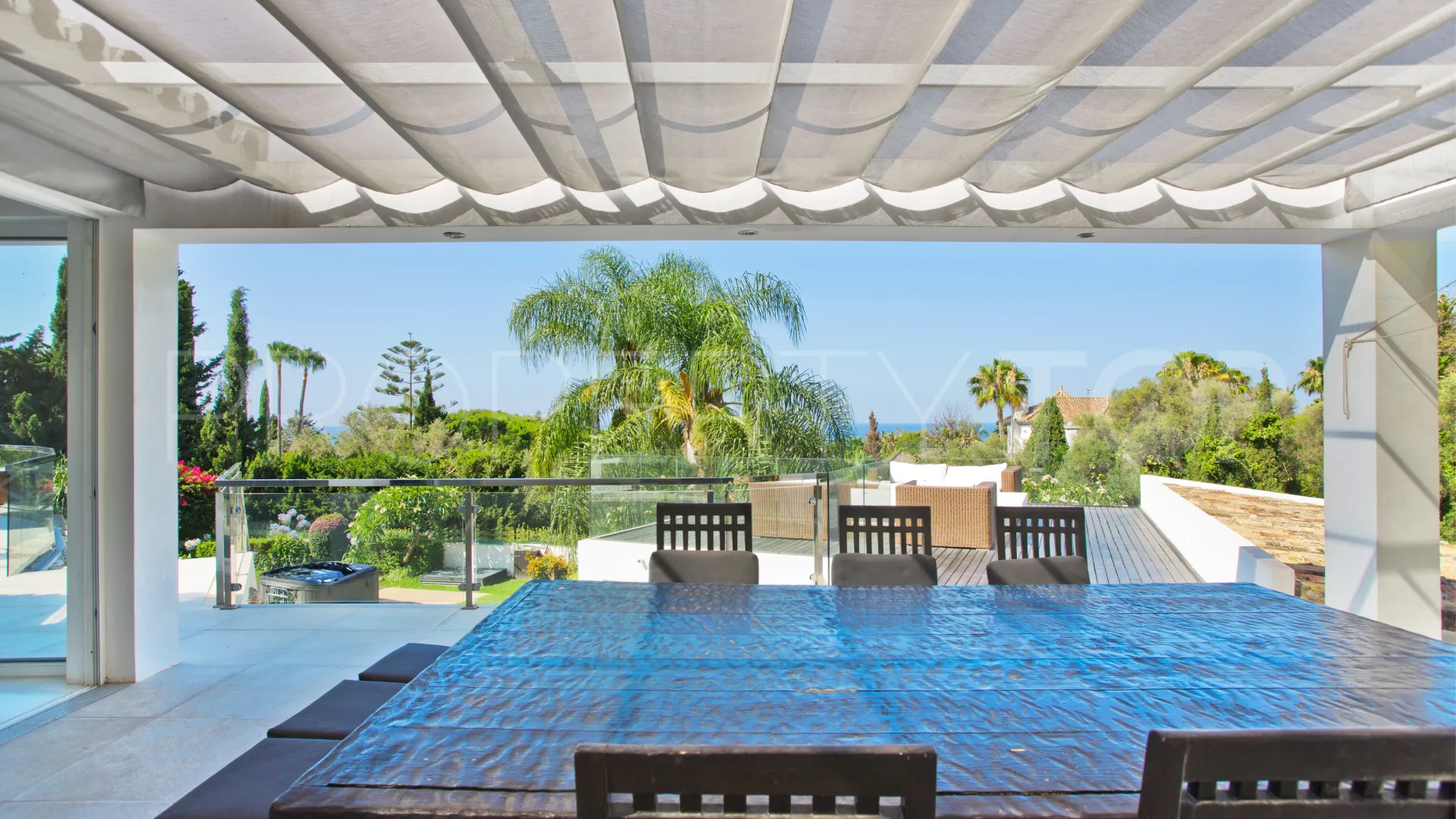 For sale villa in Hacienda las Chapas