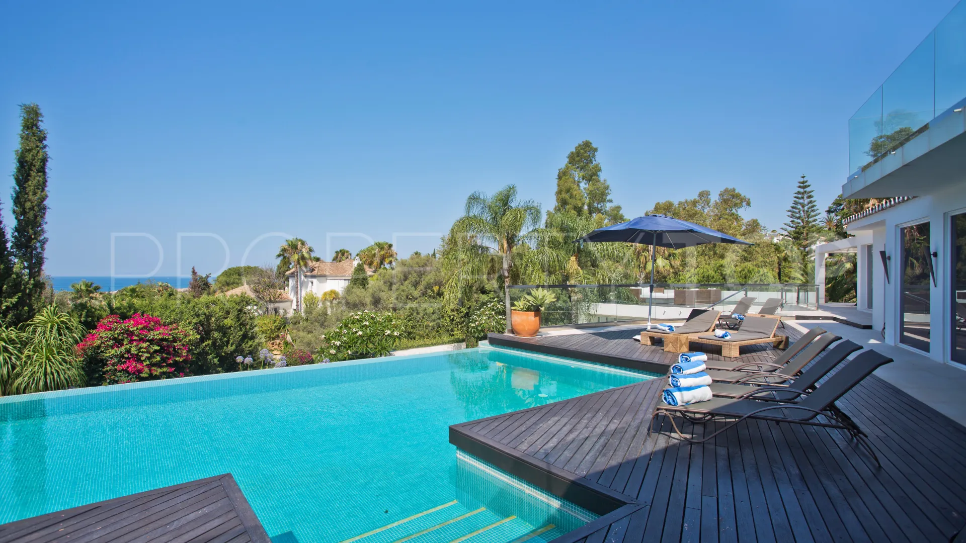 For sale villa in Hacienda las Chapas