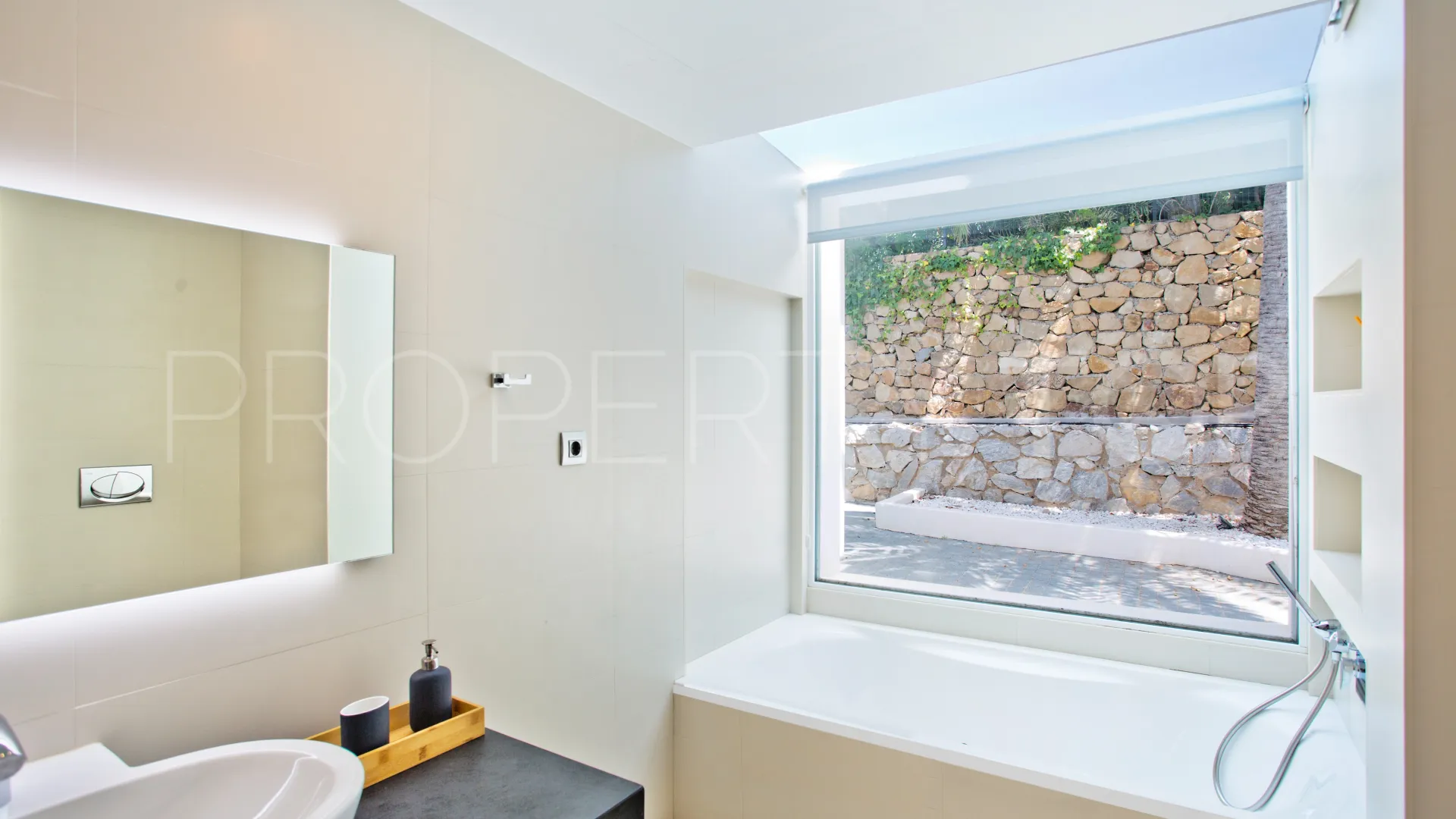 For sale villa in Hacienda las Chapas