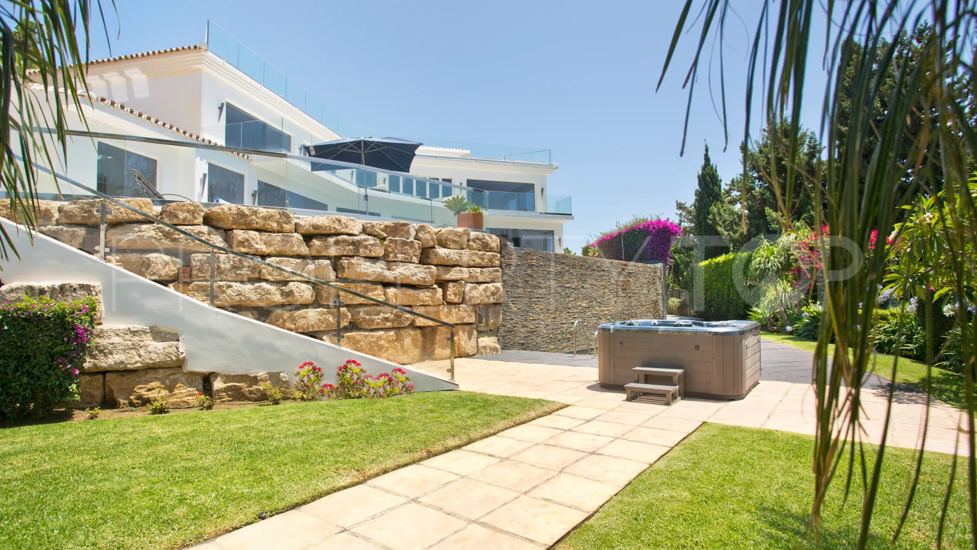 For sale villa in Hacienda las Chapas