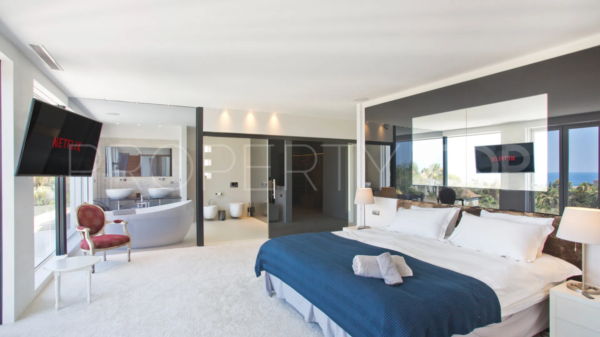 For sale villa in Hacienda las Chapas
