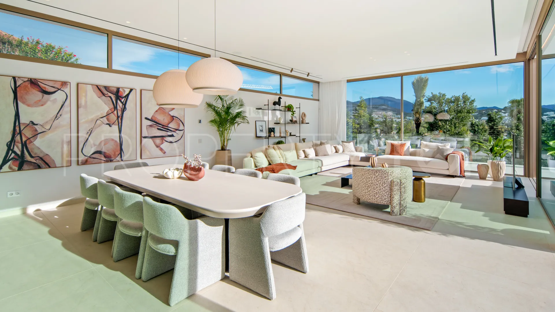 Villa en venta de 5 dormitorios en Nueva Andalucia