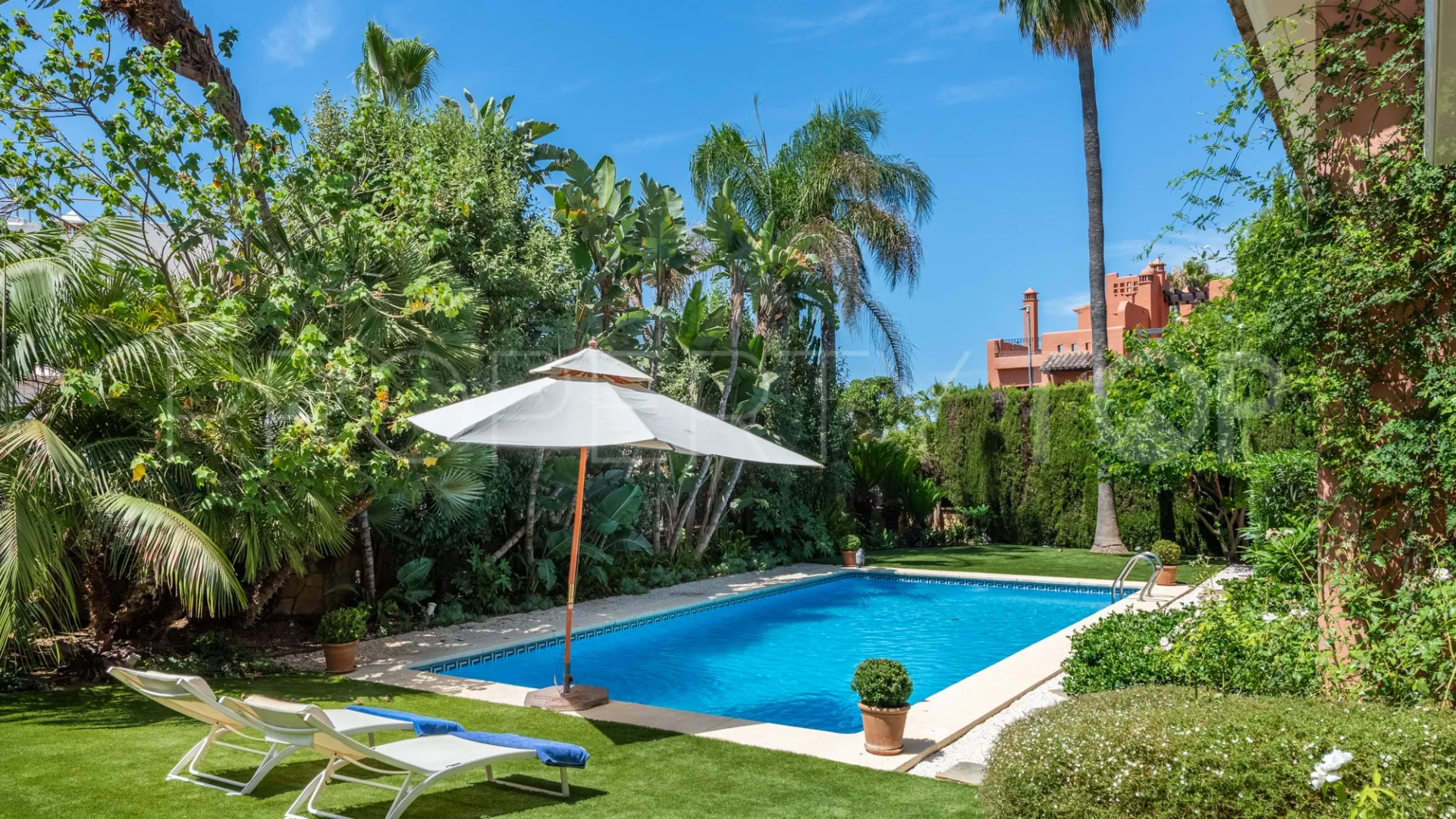 Villa with 5 bedrooms for sale in Altos de Puente Romano