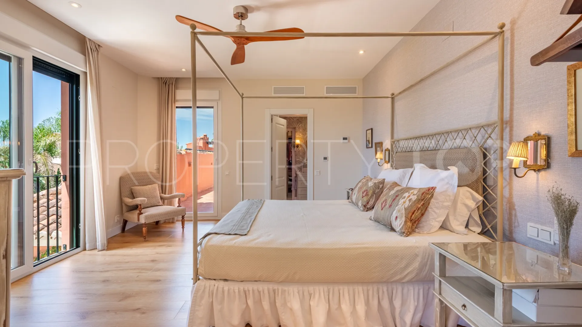 Villa with 5 bedrooms for sale in Altos de Puente Romano