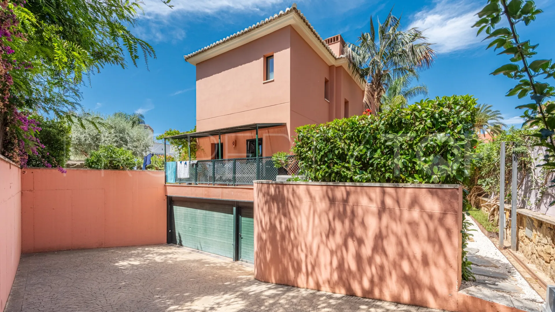 Villa with 5 bedrooms for sale in Altos de Puente Romano