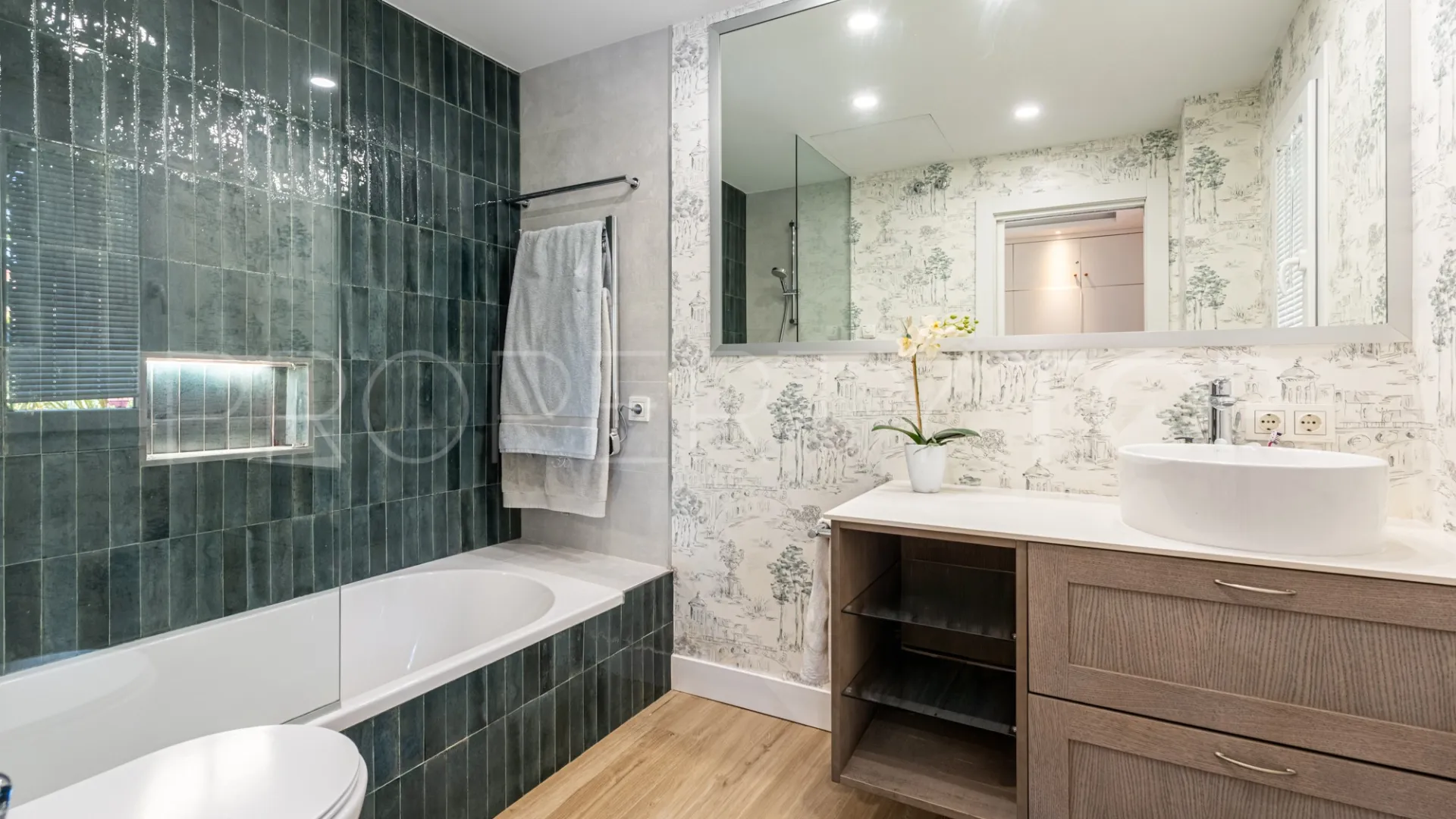 Villa with 5 bedrooms for sale in Altos de Puente Romano