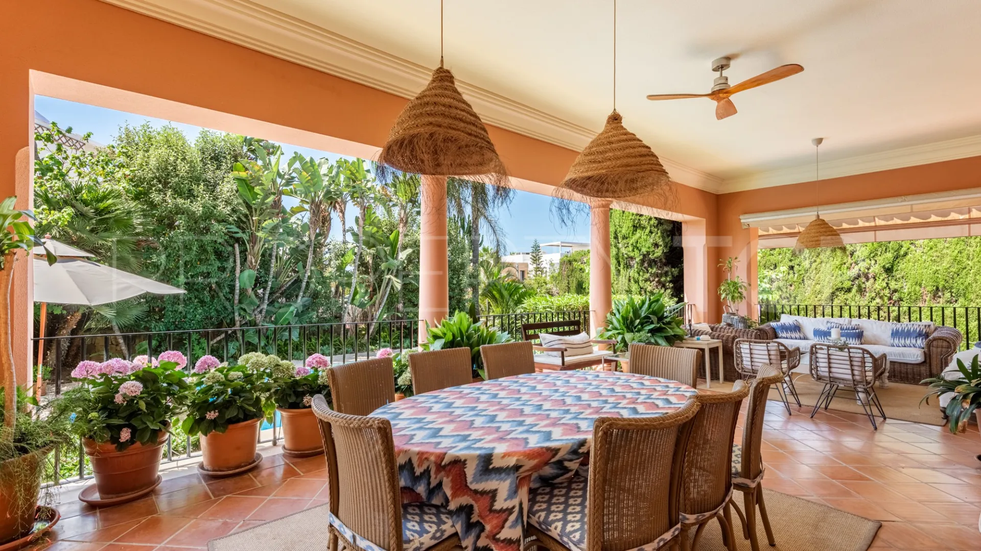 Villa with 5 bedrooms for sale in Altos de Puente Romano