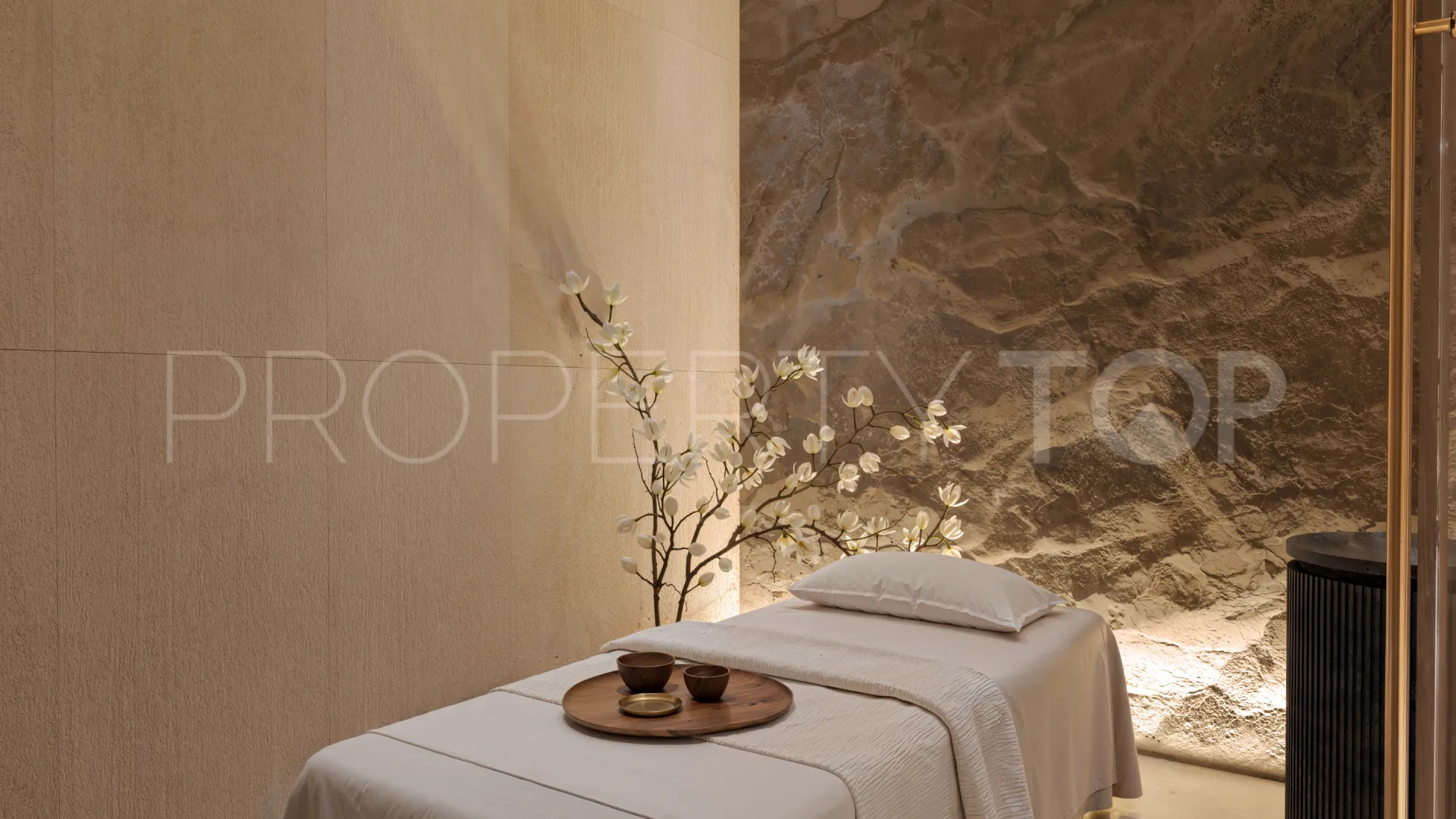 For sale penthouse in Estepona