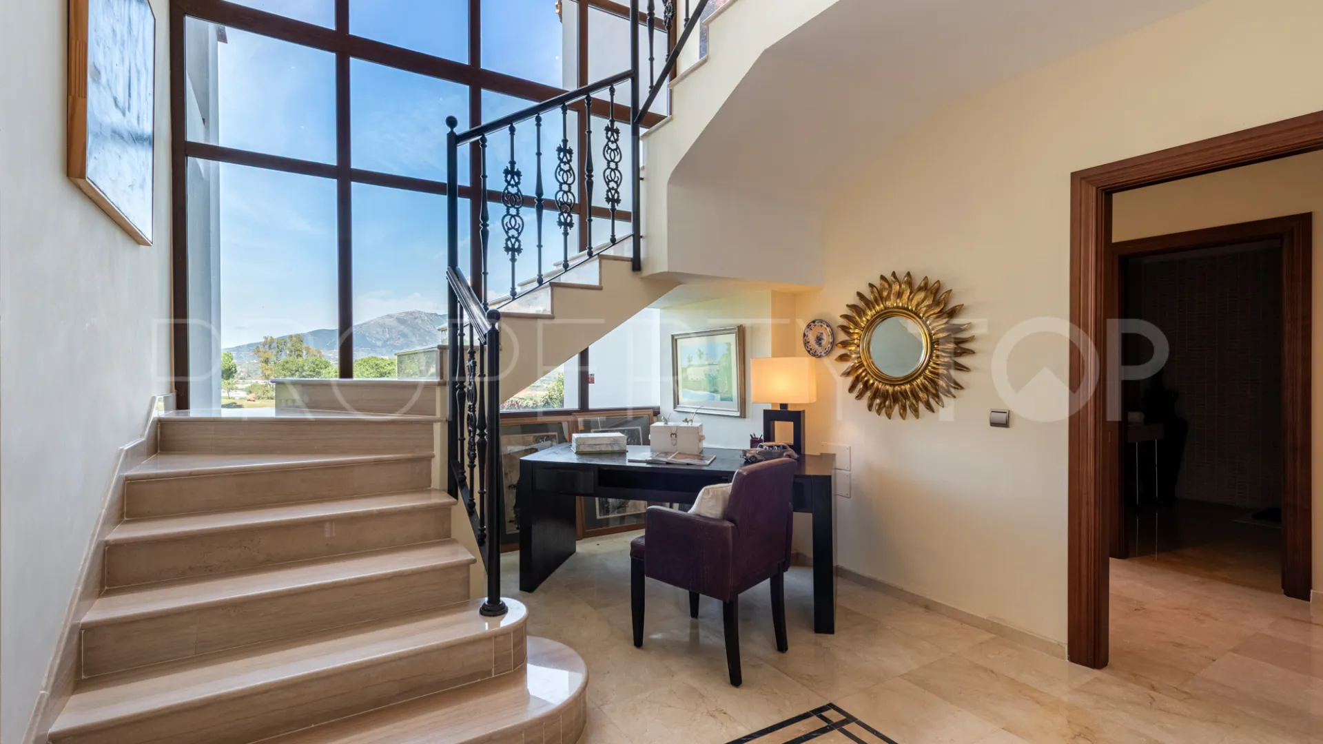 Se vende villa en La Cala Golf Resort de 4 dormitorios