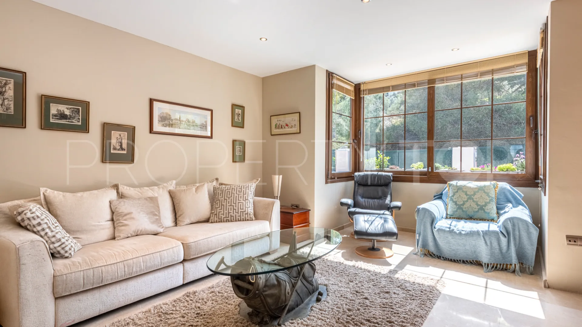 Se vende villa en La Cala Golf Resort de 4 dormitorios