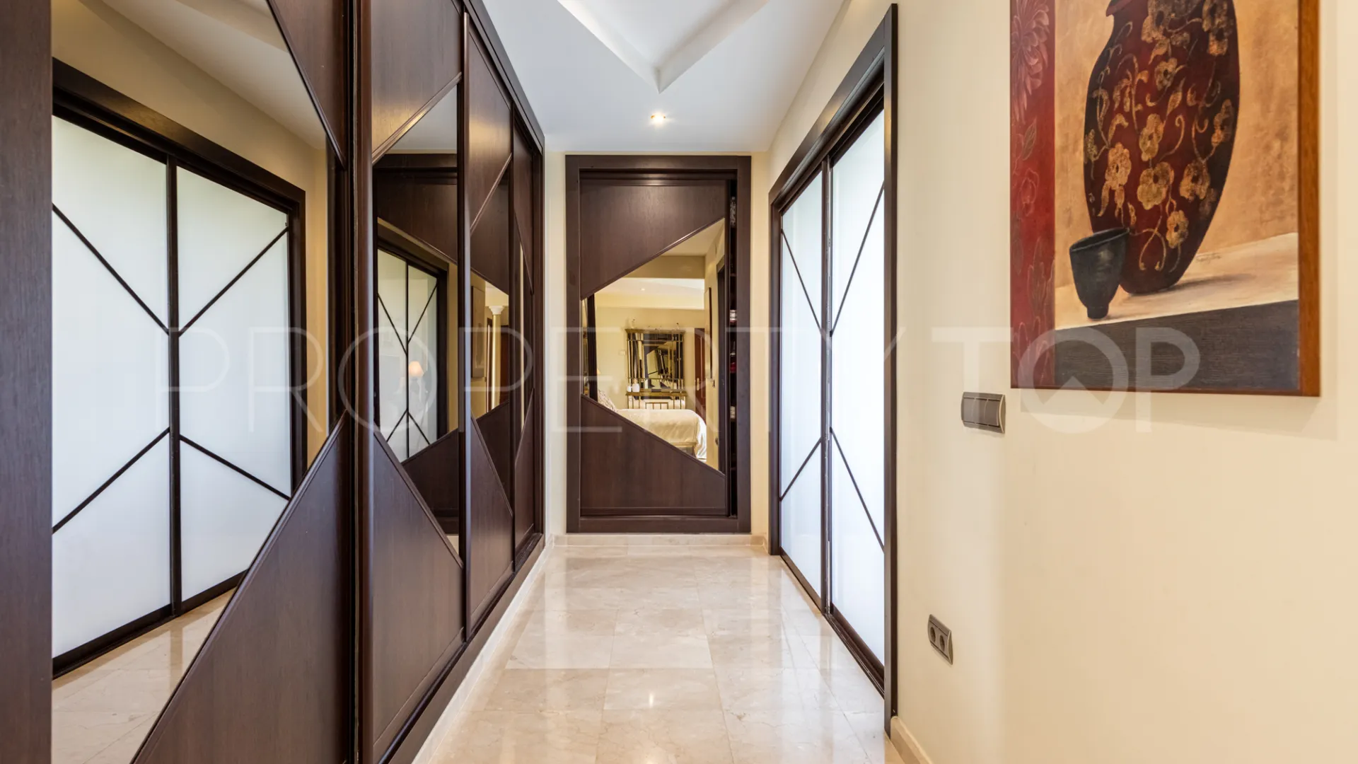 Se vende villa en La Cala Golf Resort de 4 dormitorios