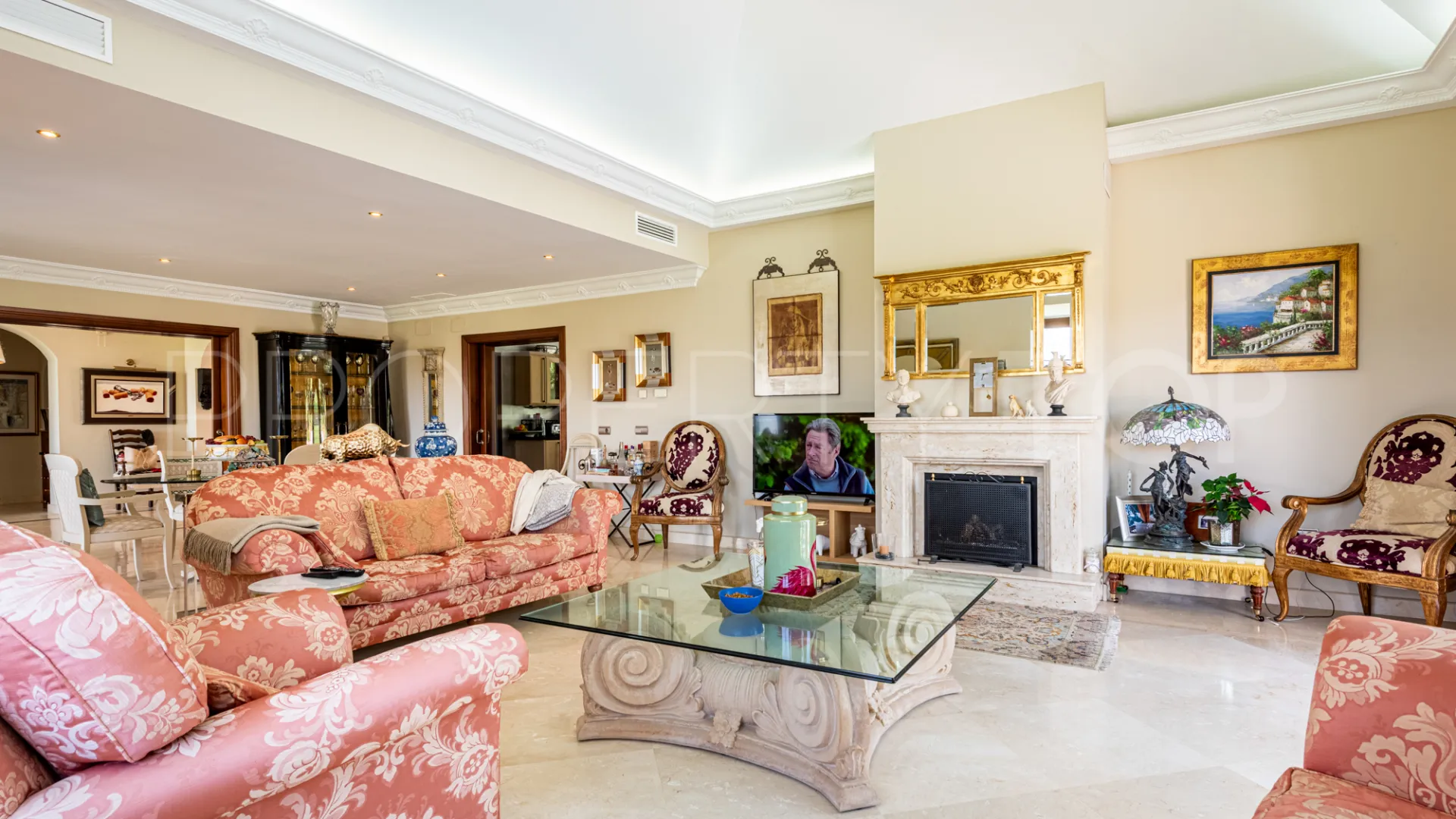 Se vende villa en La Cala Golf Resort de 4 dormitorios