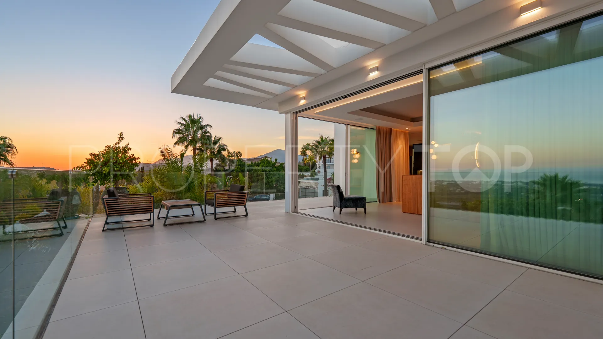 For sale villa with 9 bedrooms in Benahavis