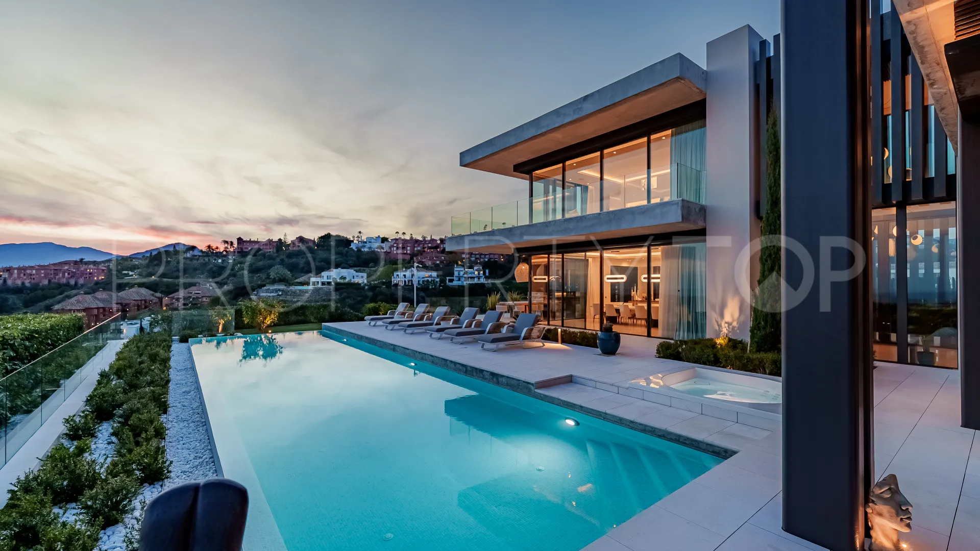 Villa con 6 dormitorios en venta en La Quinta