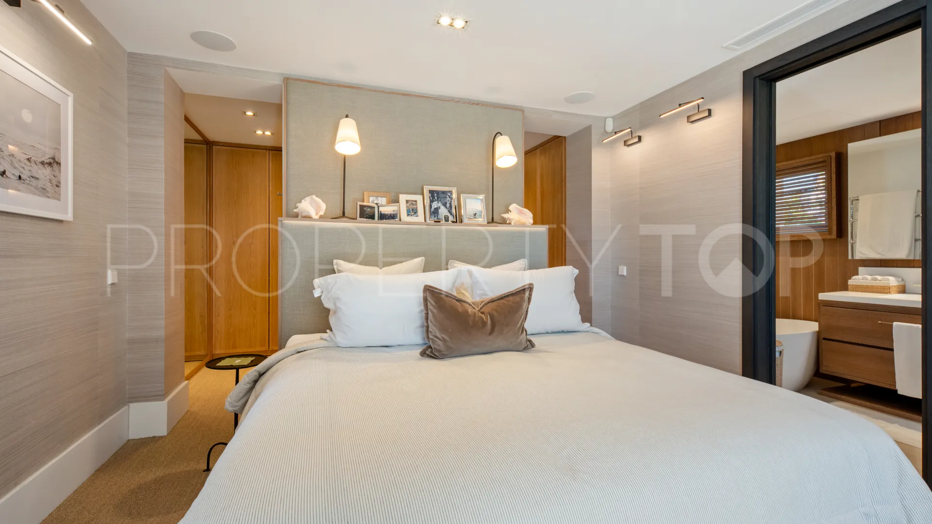 For sale apartment with 1 bedroom in Marina Puente Romano