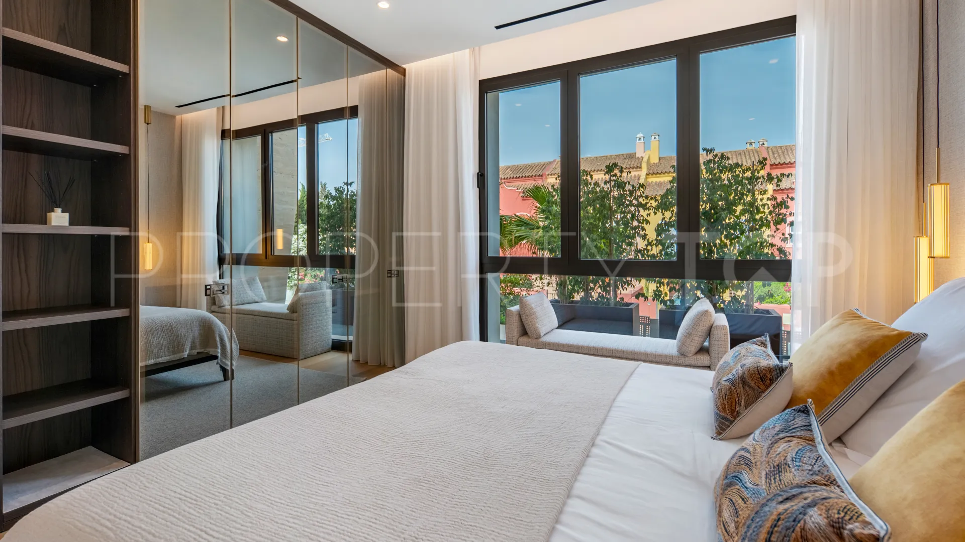 Duplex planta baja en venta en Epic Marbella de 4 dormitorios