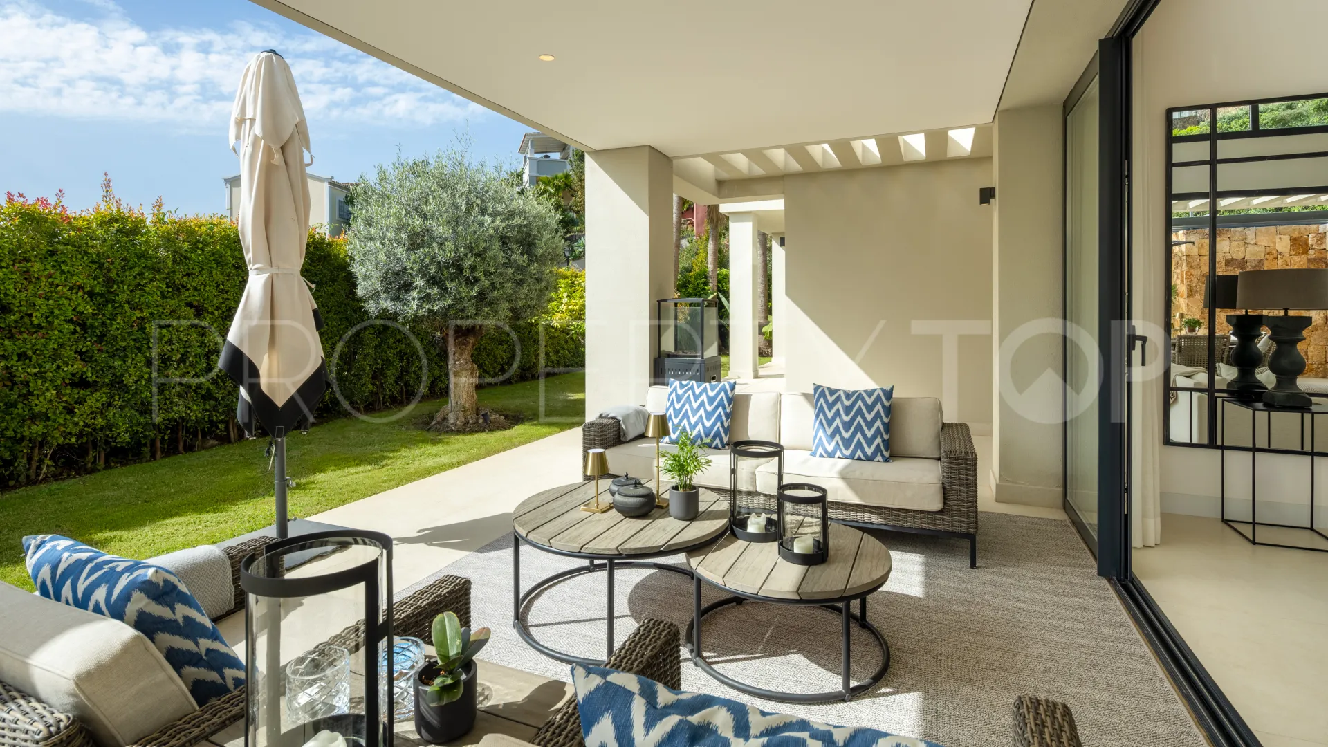 For sale Nueva Andalucia villa with 5 bedrooms