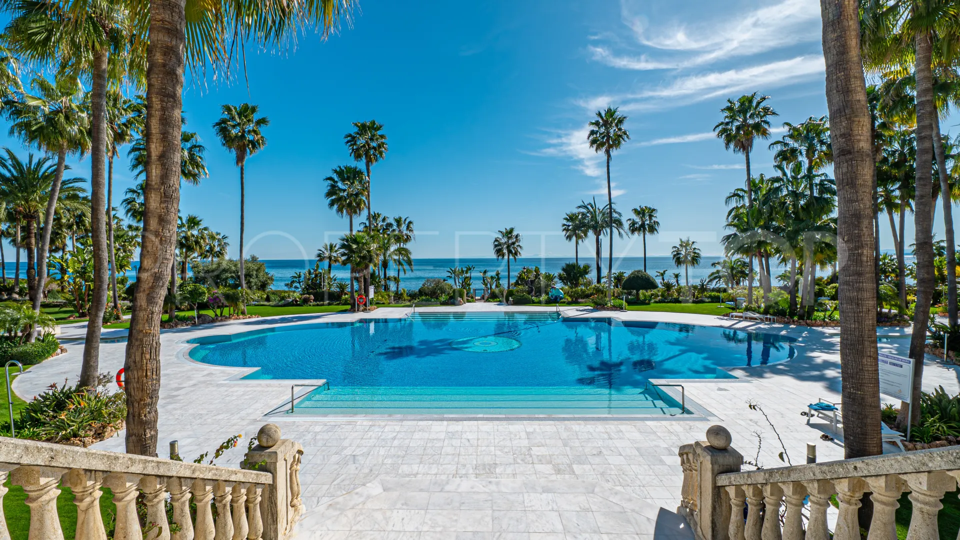 Buy apartment with 3 bedrooms in Las Dunas Park