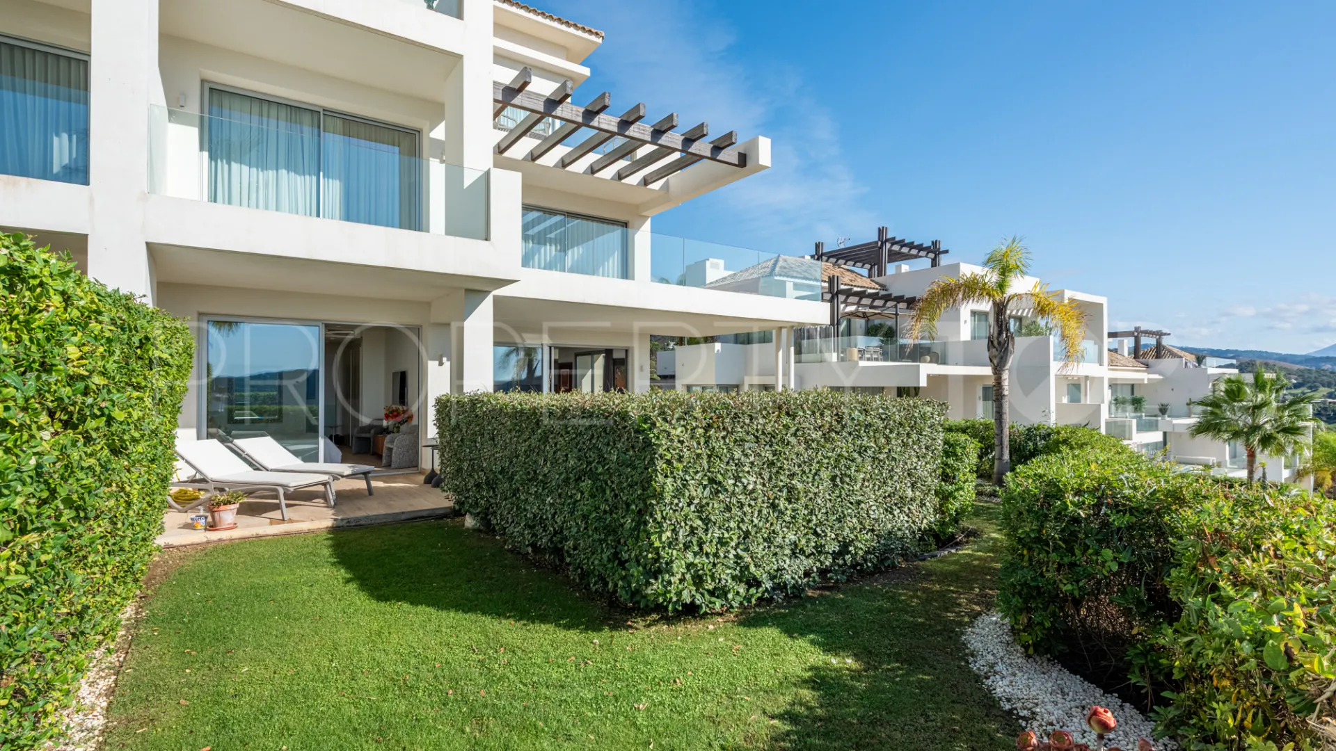 Buy ground floor duplex with 3 bedrooms in Marbella Club Hills