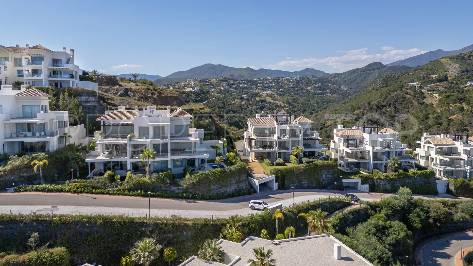 Buy ground floor duplex with 3 bedrooms in Marbella Club Hills