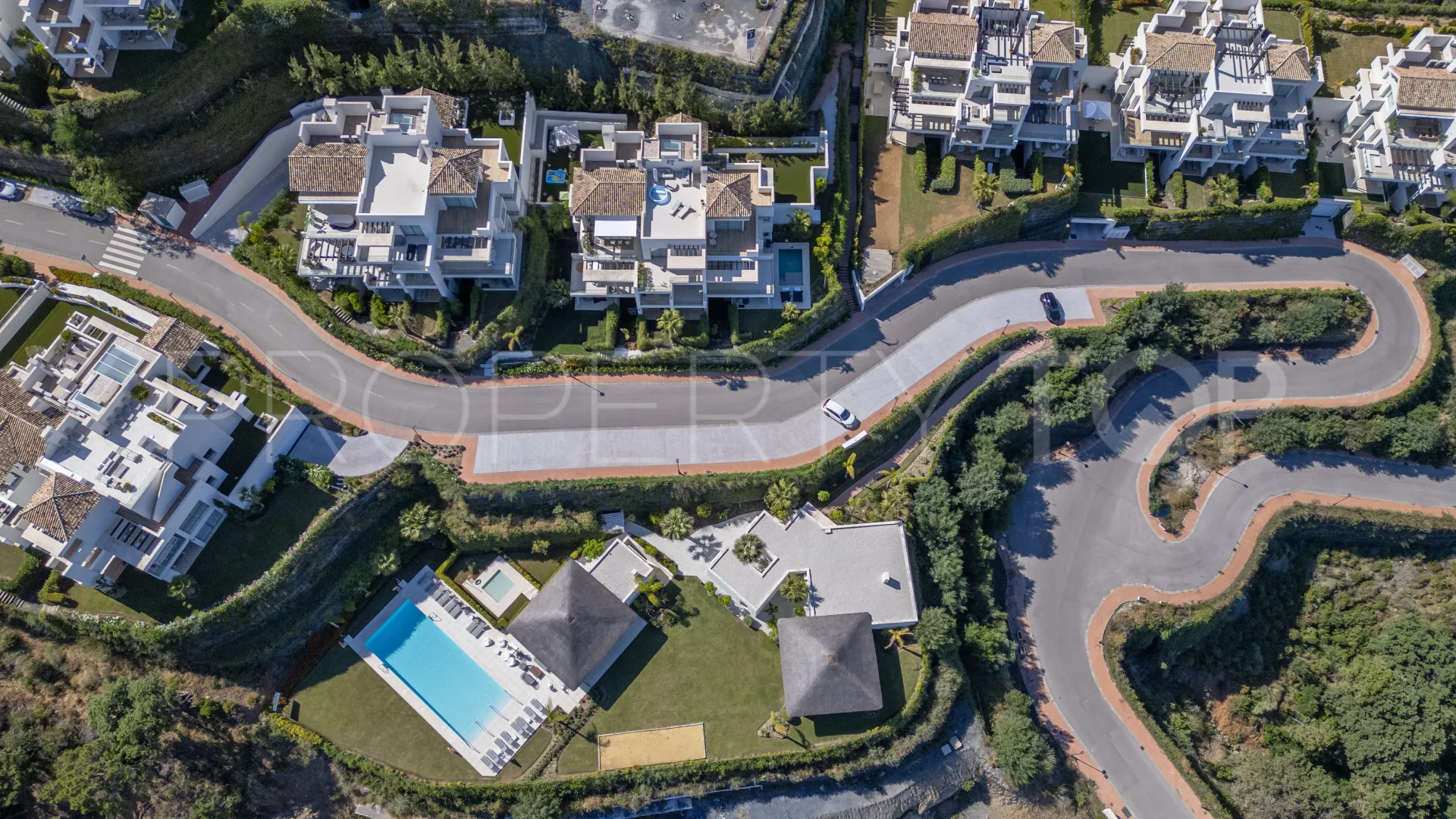 Buy ground floor duplex with 3 bedrooms in Marbella Club Hills