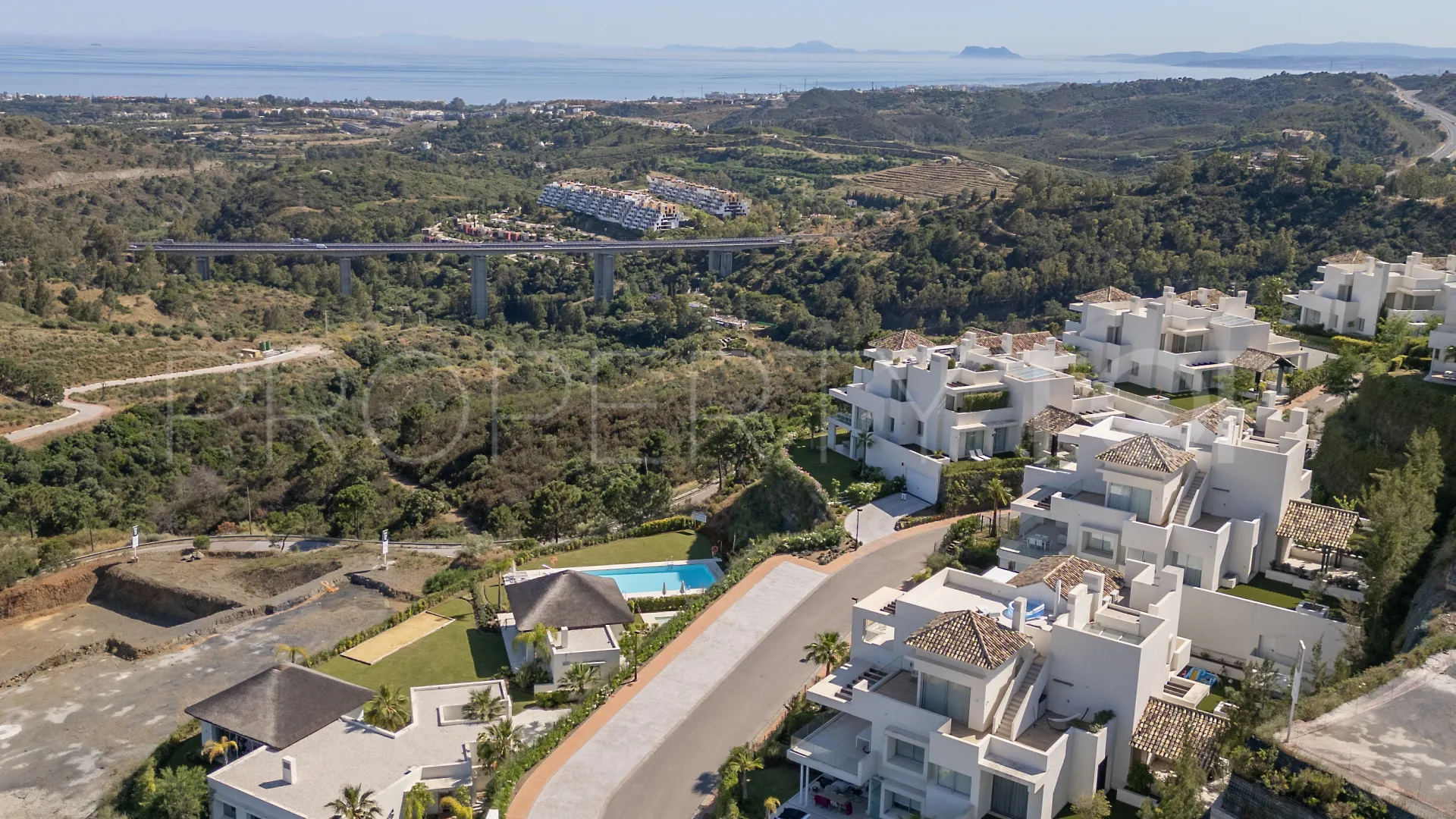 Buy ground floor duplex with 3 bedrooms in Marbella Club Hills