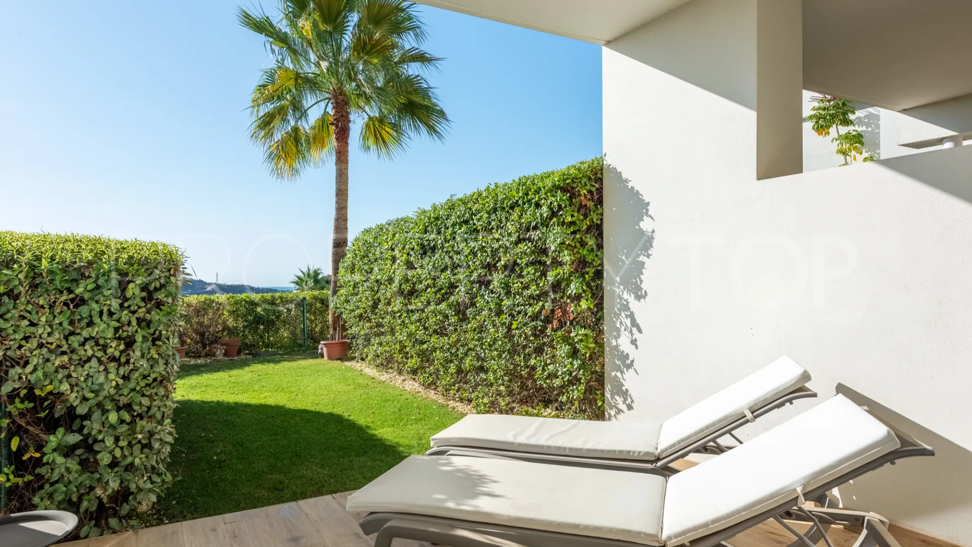 Buy ground floor duplex with 3 bedrooms in Marbella Club Hills