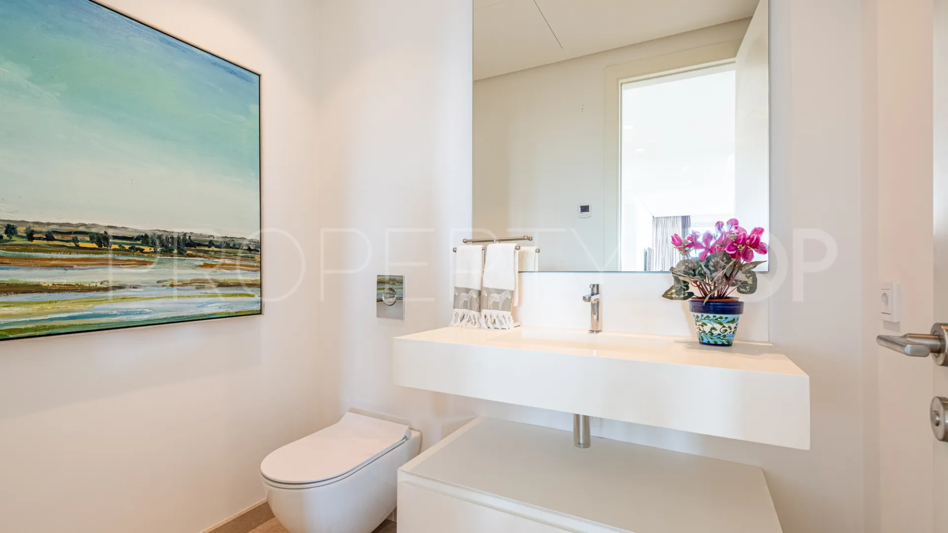 Buy ground floor duplex with 3 bedrooms in Marbella Club Hills