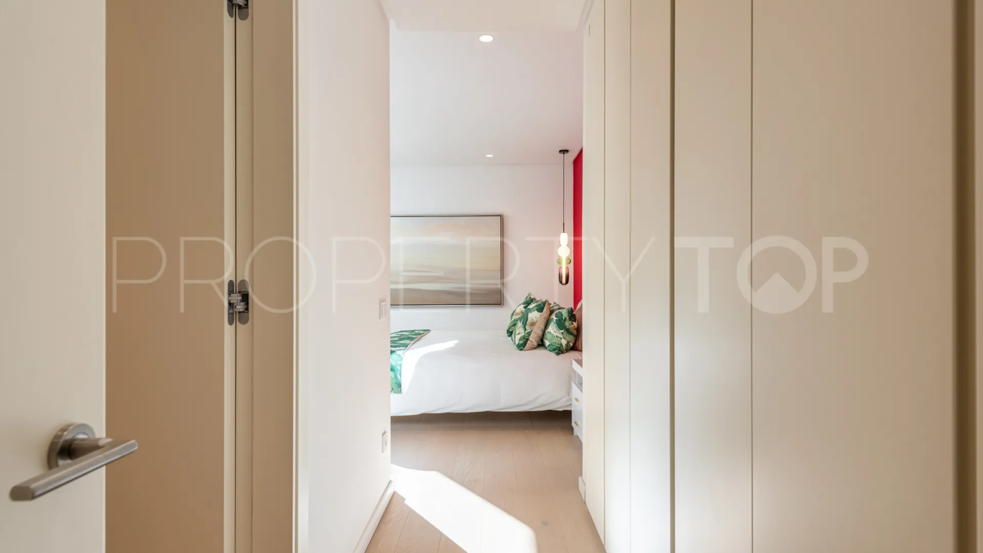Buy ground floor duplex with 3 bedrooms in Marbella Club Hills