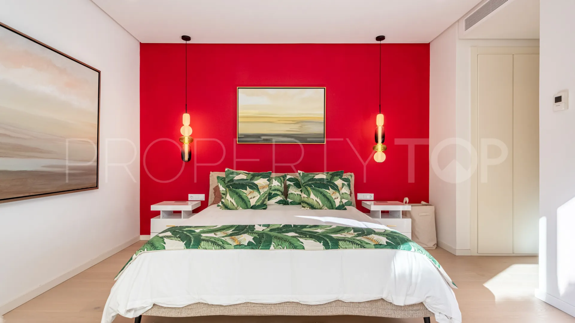 Buy ground floor duplex with 3 bedrooms in Marbella Club Hills