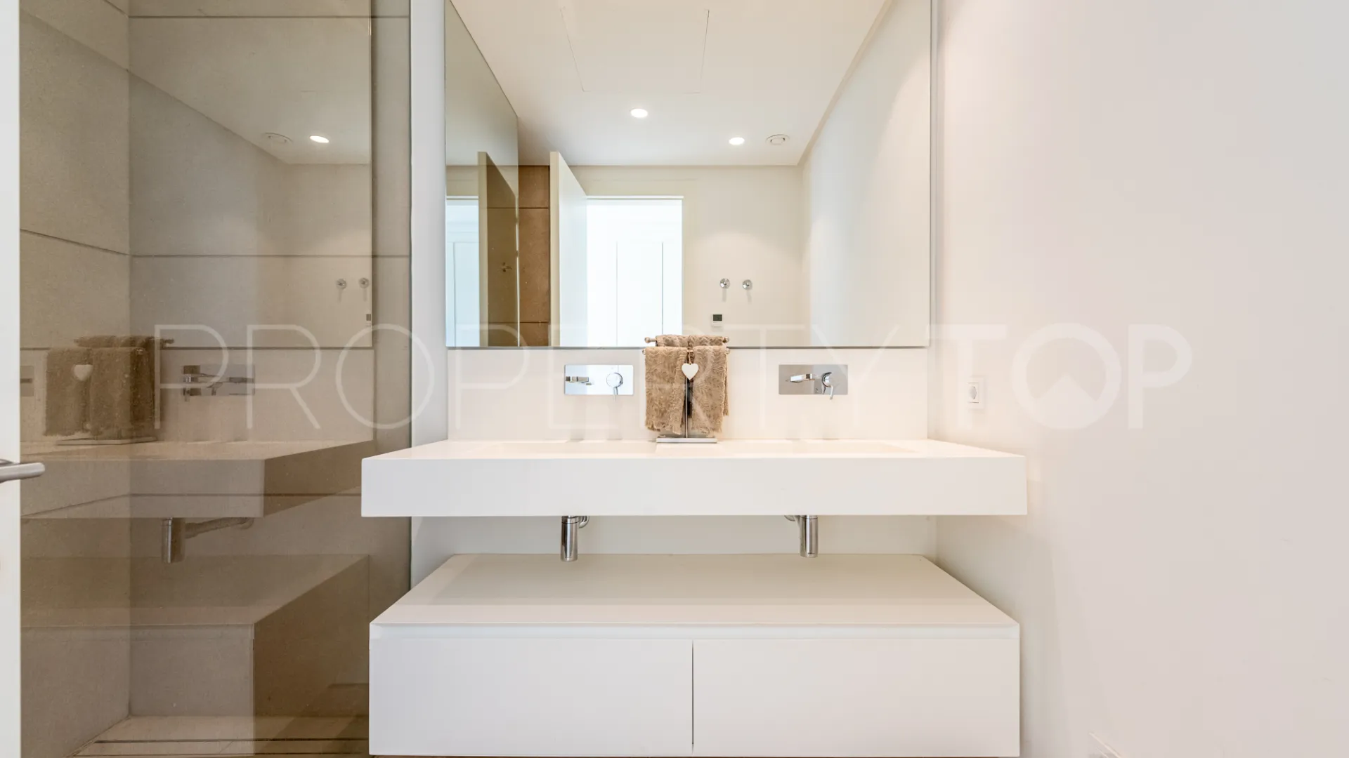 Buy ground floor duplex with 3 bedrooms in Marbella Club Hills