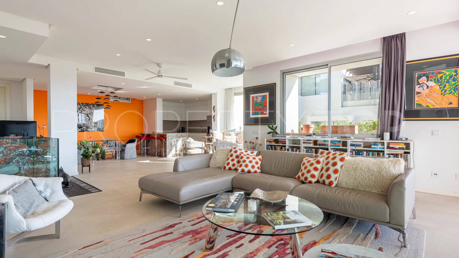 Buy ground floor duplex with 3 bedrooms in Marbella Club Hills