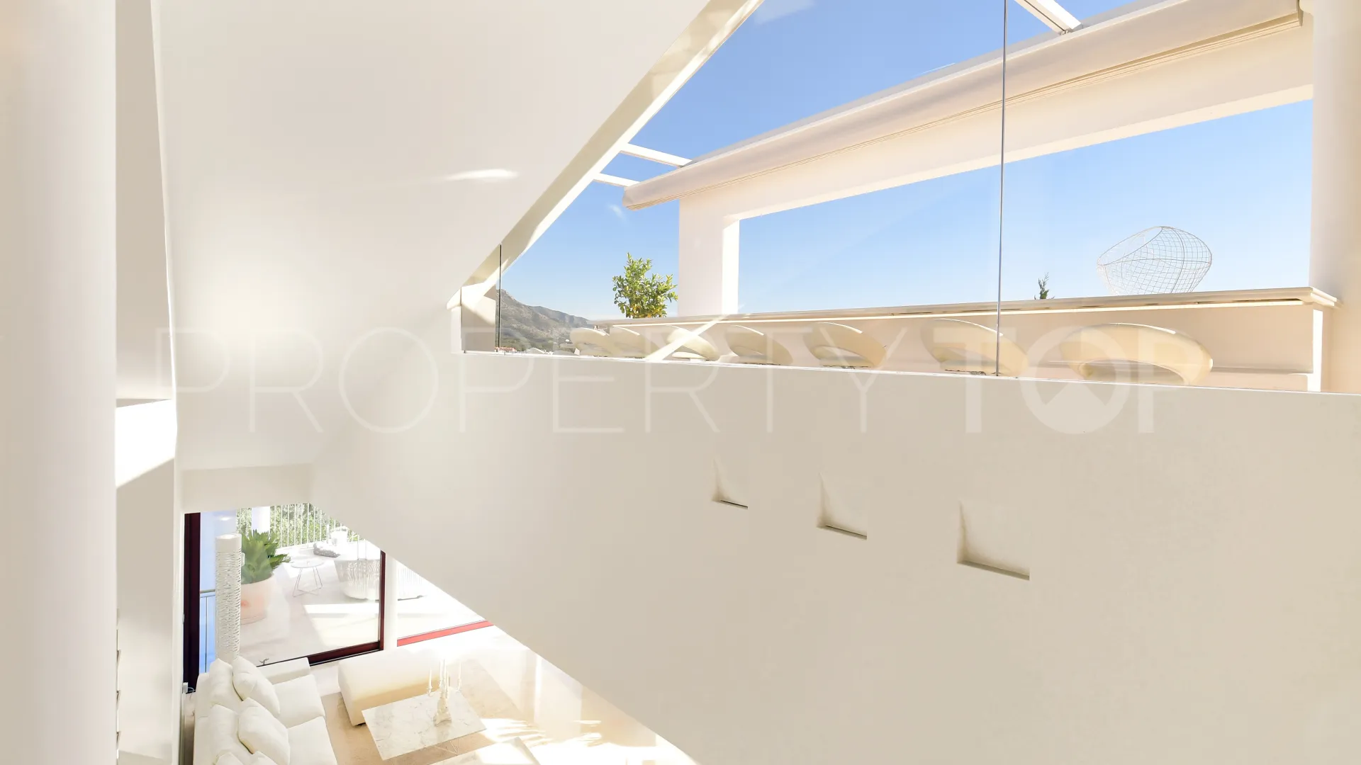 Villa with 7 bedrooms for sale in Nueva Andalucia