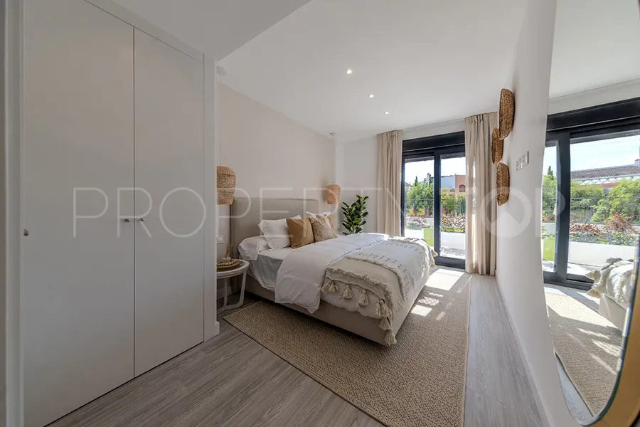 Apartment with 2 bedrooms for sale in Estepona Centre