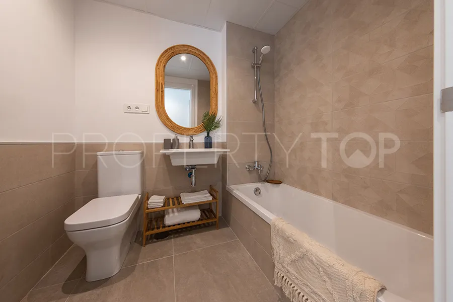 Apartment with 2 bedrooms for sale in Estepona Centre
