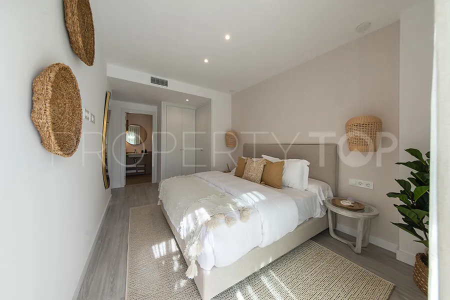 Apartment with 2 bedrooms for sale in Estepona Centre