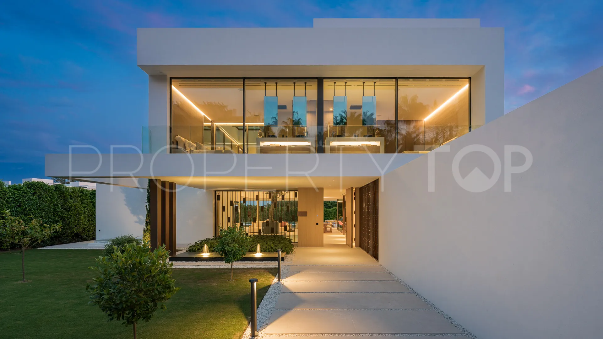 5 bedrooms Marbella Golden Mile villa for sale