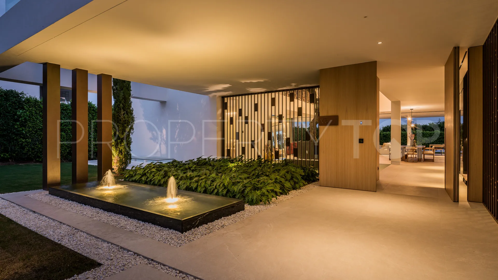 5 bedrooms Marbella Golden Mile villa for sale