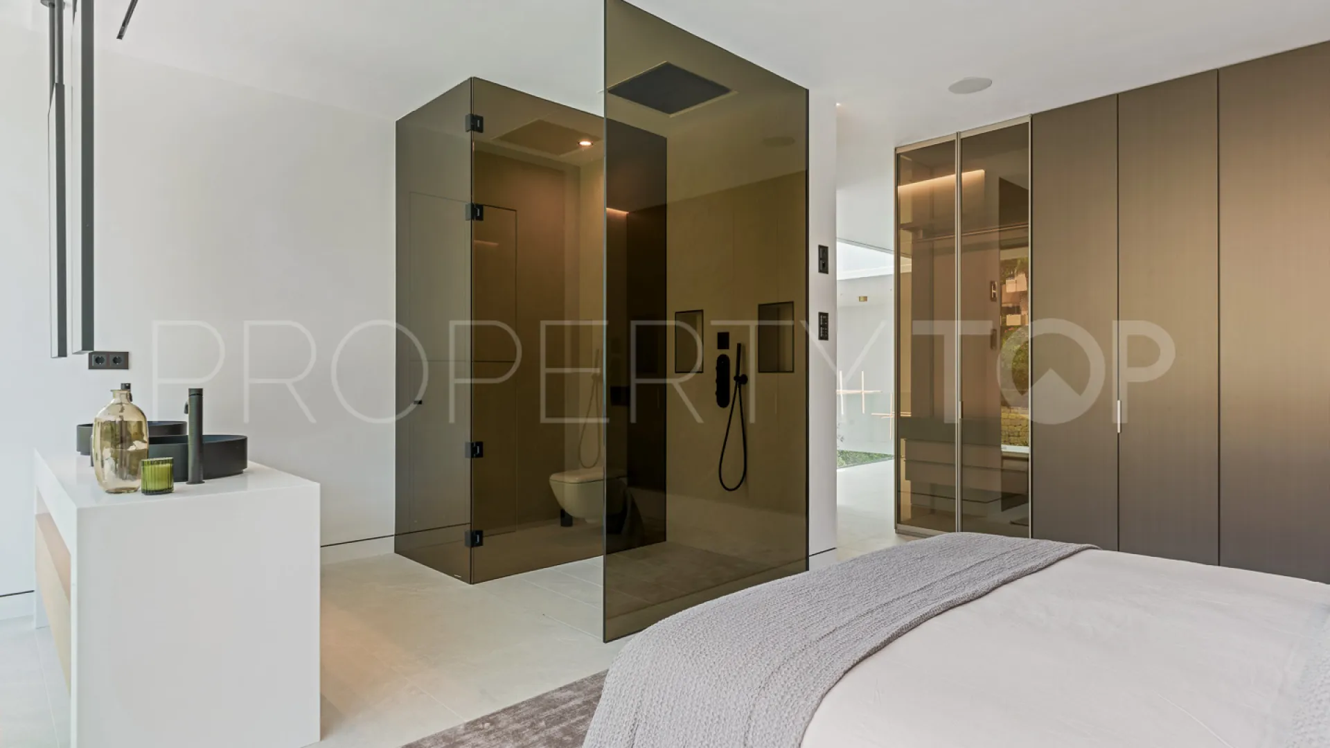 5 bedrooms Marbella Golden Mile villa for sale