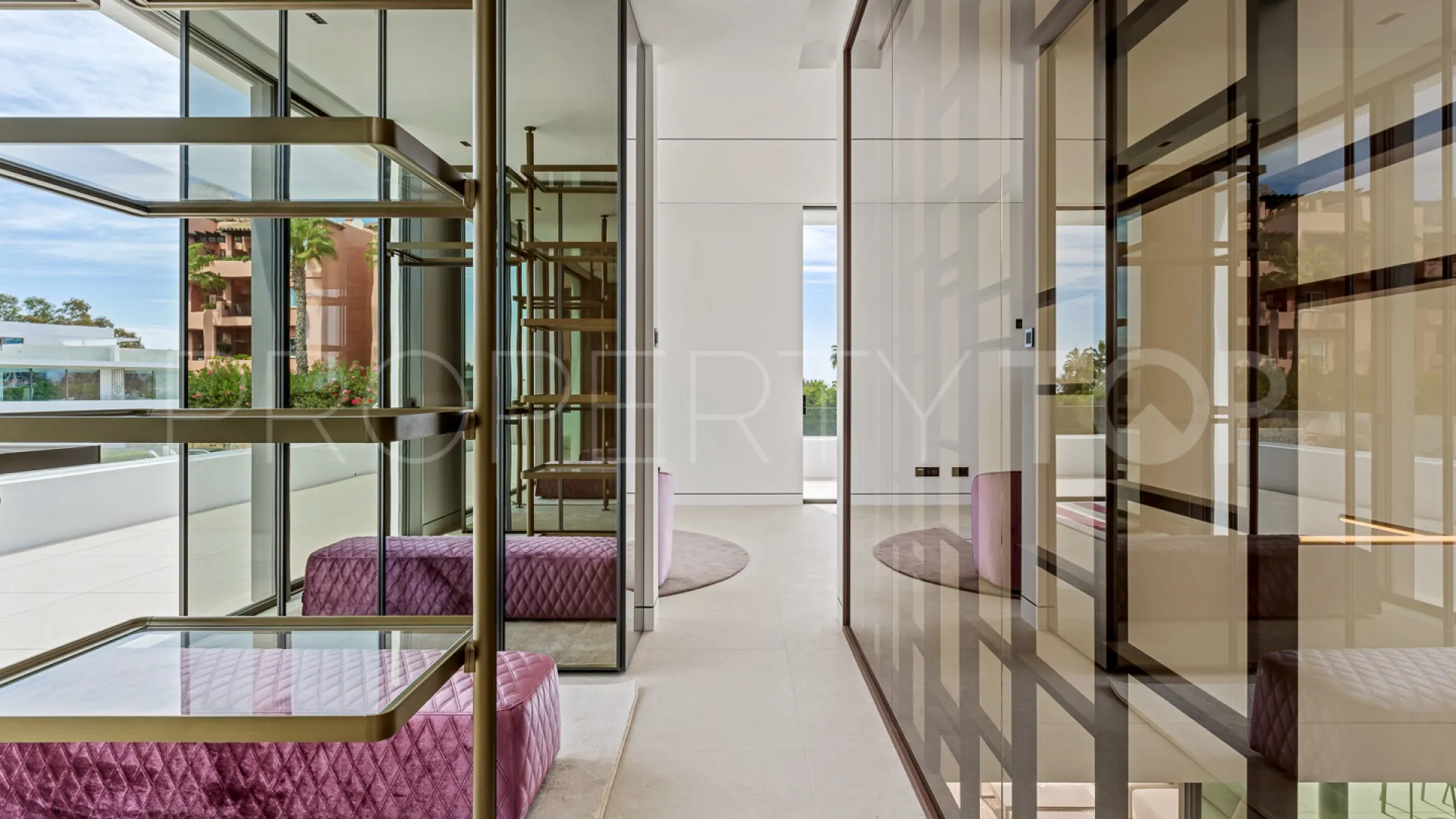 5 bedrooms Marbella Golden Mile villa for sale