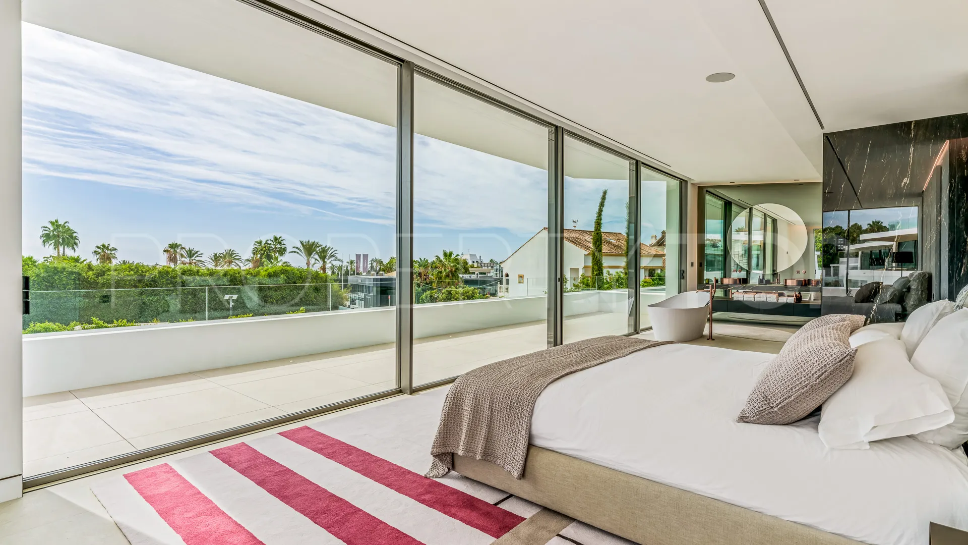 5 bedrooms Marbella Golden Mile villa for sale